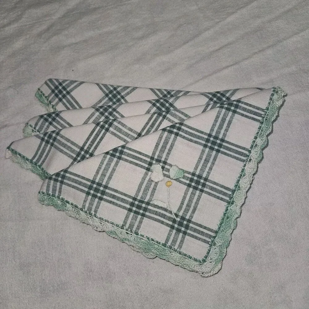 Vintage Set Of 4 Embroidered Clover Napkins Irish Crochet Cottagecore Farmhouse
